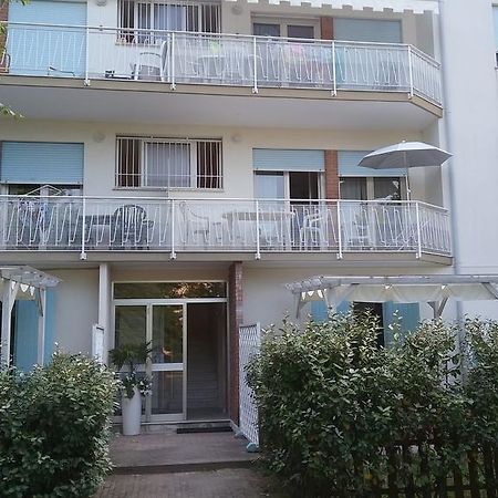 Casa Marialuigia - Appartamenti Solo Per Famiglie リド・ディ・イエゾロ エクステリア 写真